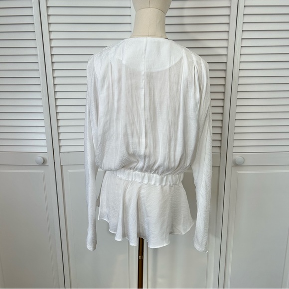 SOLD💗 Express White Satin Long Sleeve Faux Wrap Top Deep V-neck Ruffle Blouse - Picture 4 of 12